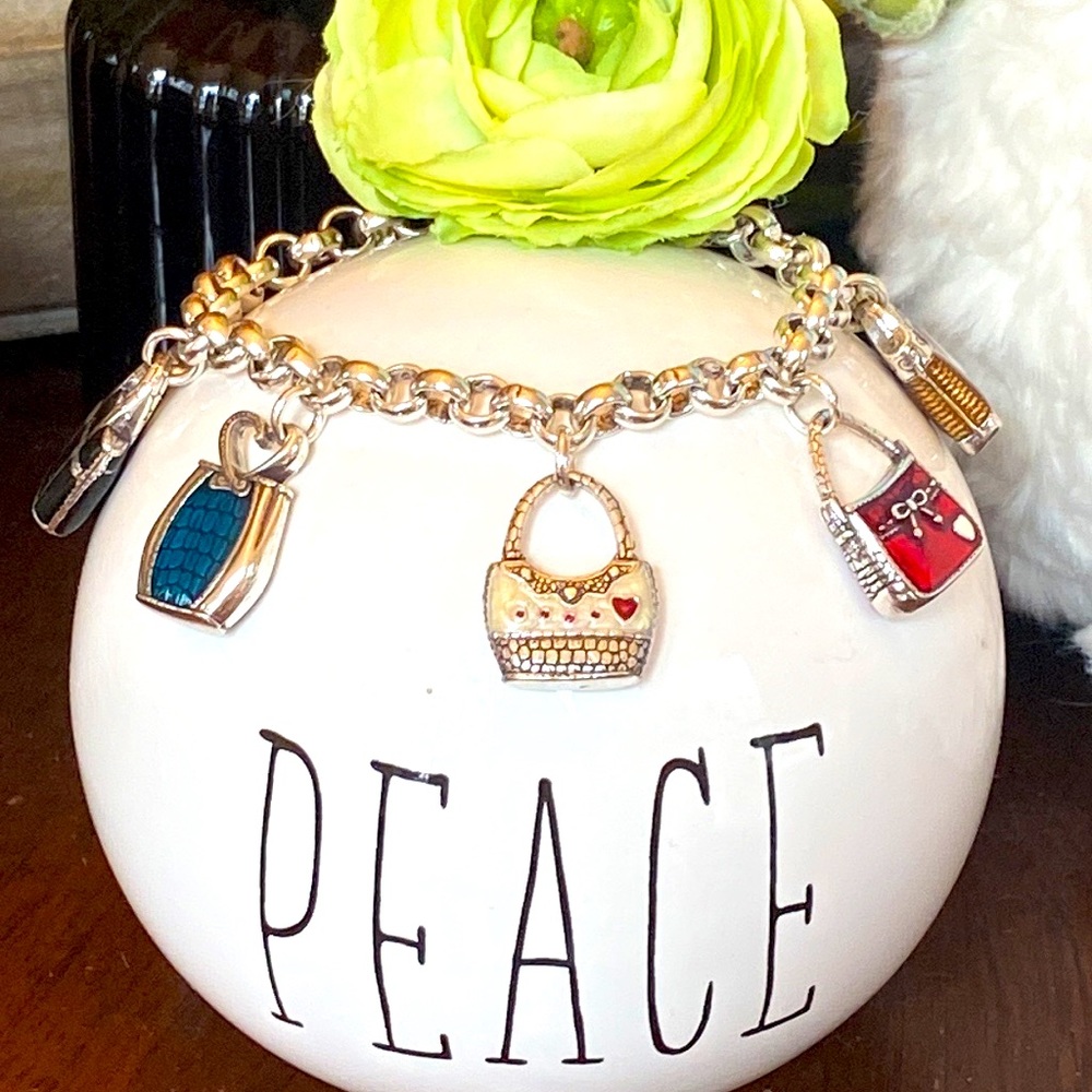 Make an Offer 🛍Come on send me an offer let’s make your Tuesday Treat YOU day🛍 - Picture 13 of 16
